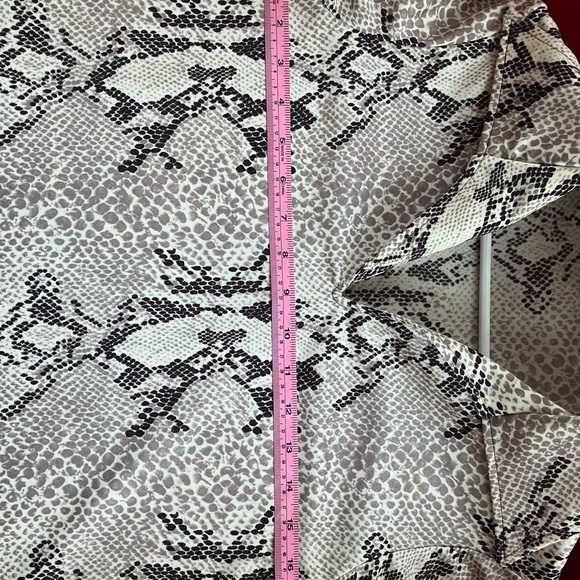 Vintage snakeskin print popover blouse. - Picture 2 of 3